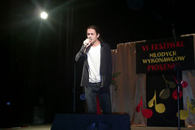 Piotr Dejnak - VI Festiwal Młodych Wykonawców Piosenki fot. Alicja Chrapa